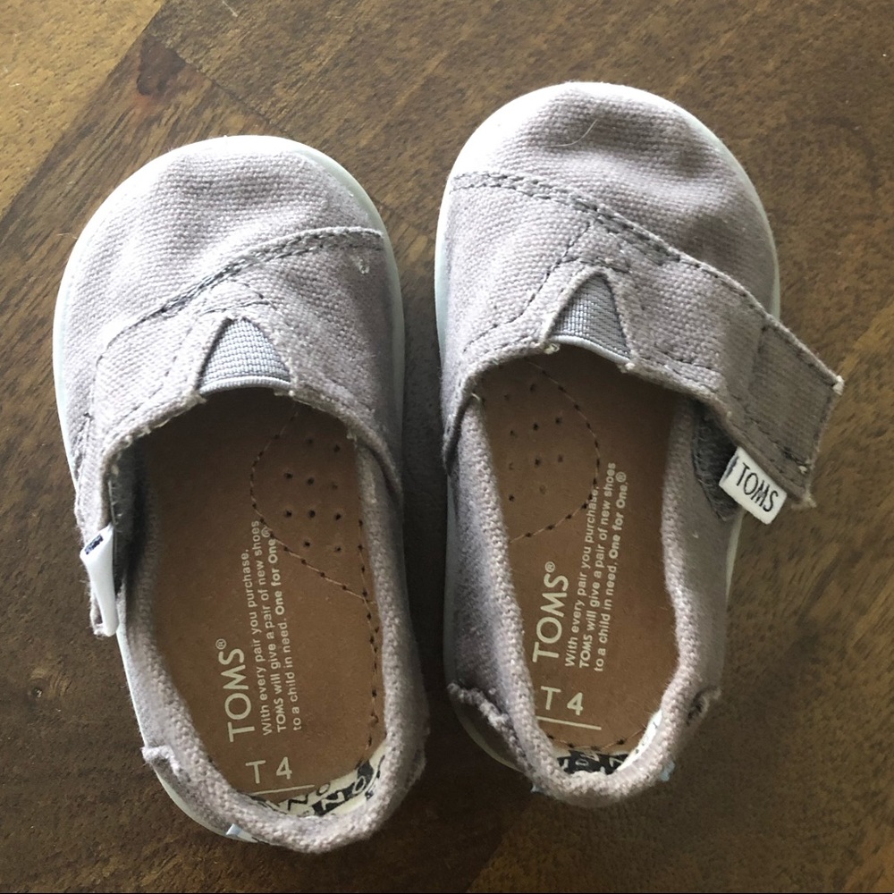 Classic canvas TOMS